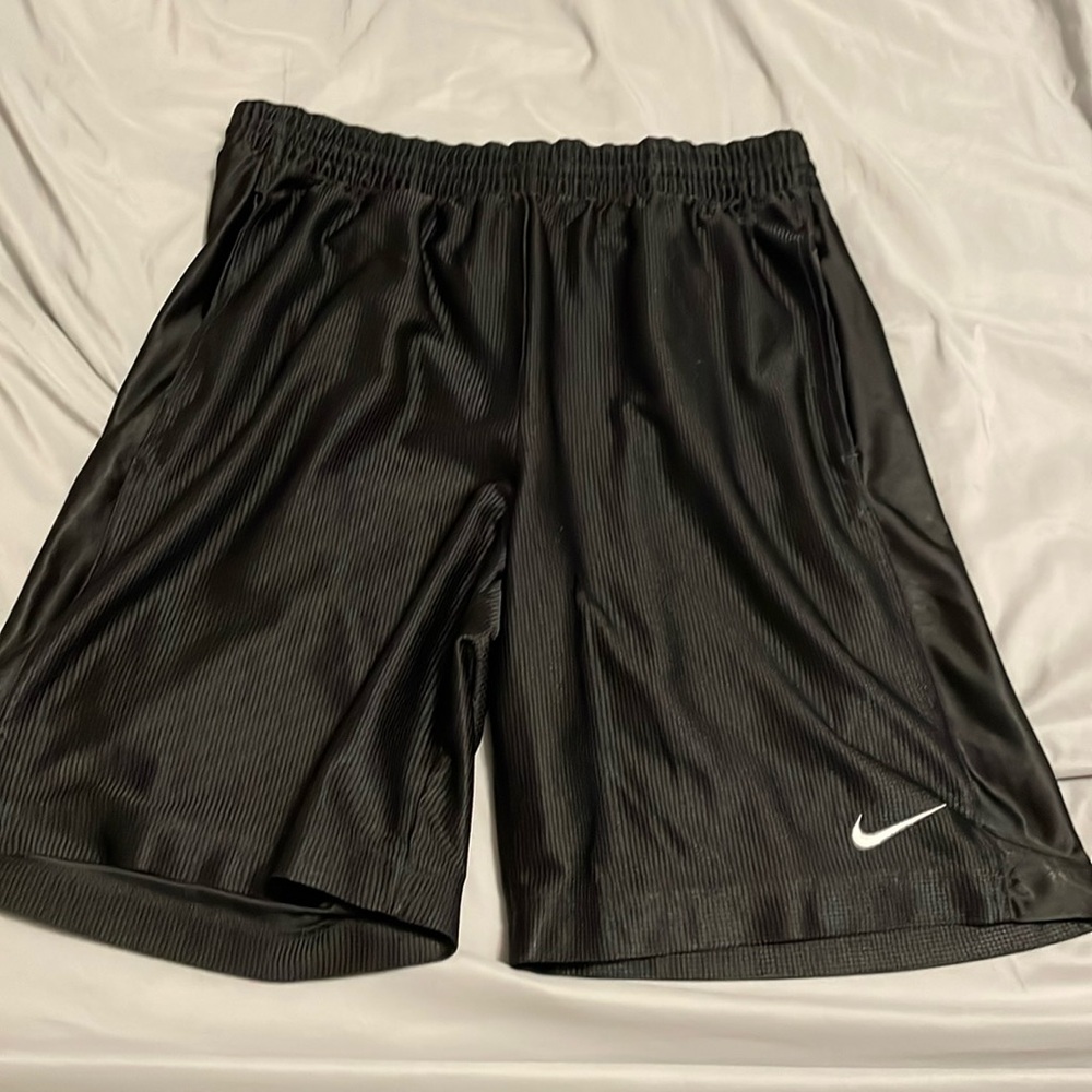Nike mens basketball shorts